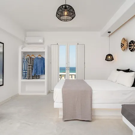 Celestial Seaview Apartments-portara Naxos City